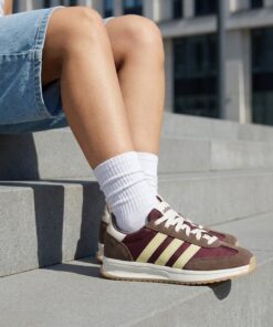Adidas Run 70s 2.0 Sneakers bruin Synthetisch