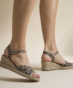Tamaris Leopard Espadrilles met hak bruin Textiel